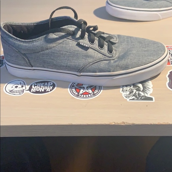 Vans - Picture 6 of 8